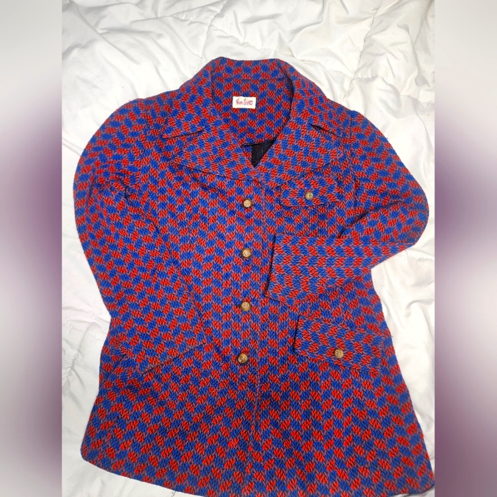 Sz M 8/10 60s 70s  Top with matching skirt set vintage -Nan Scott